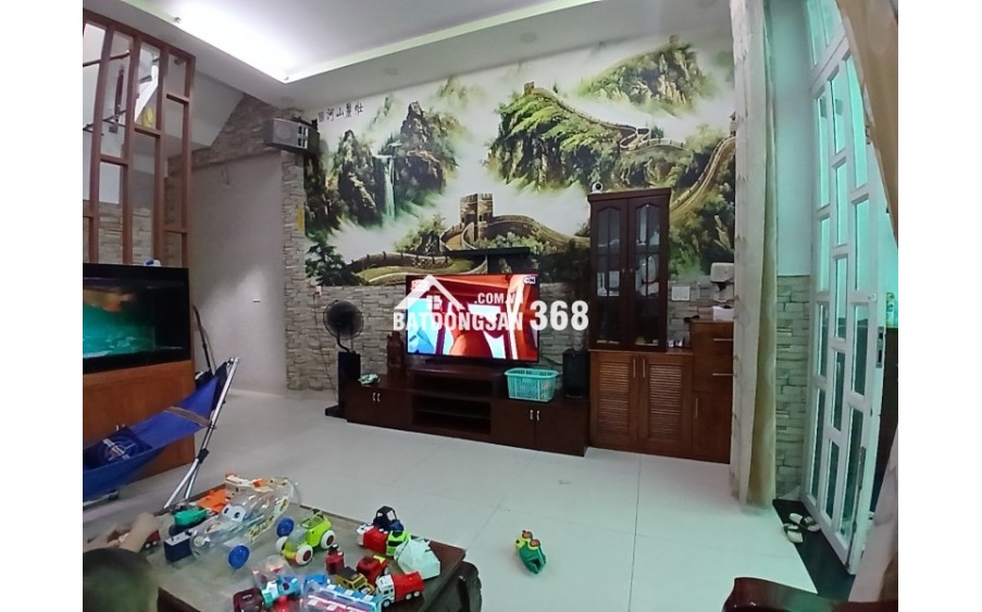 Bán nhà 3 tầng, 3PN Trần Thị Điệu, Phước Long, TP HCM. DT 95m2, SH, giá 7.35 tỷ. LH 0933125879
